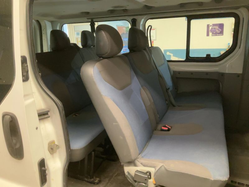 Renault Trafic 2.0 dCi Generation Evado — zdjęcie 14