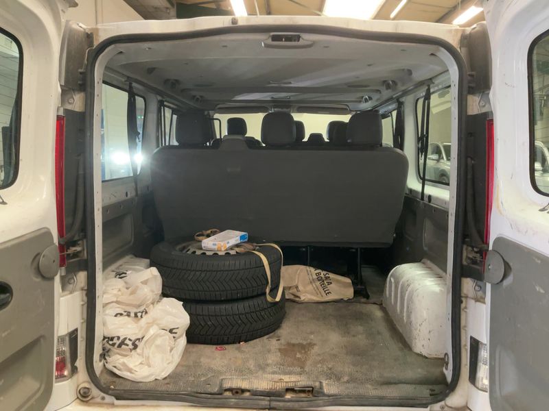 Renault Trafic 2.0 dCi Generation Evado — zdjęcie 10