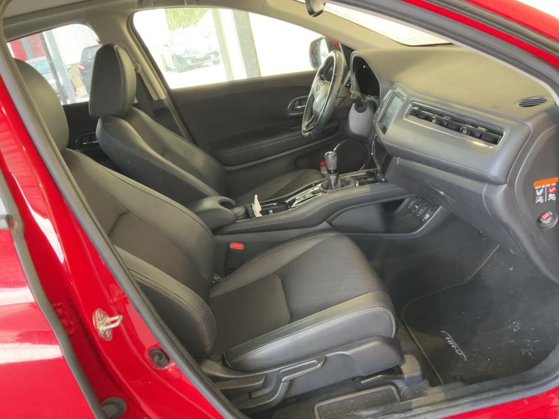 Honda HR-V 1.6 DTEC Executive — zdjęcie 11