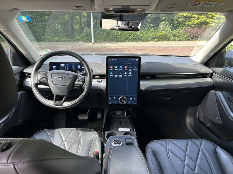 Ford Mustang Mach-E electric drive 198 kW — zdjęcie 6
