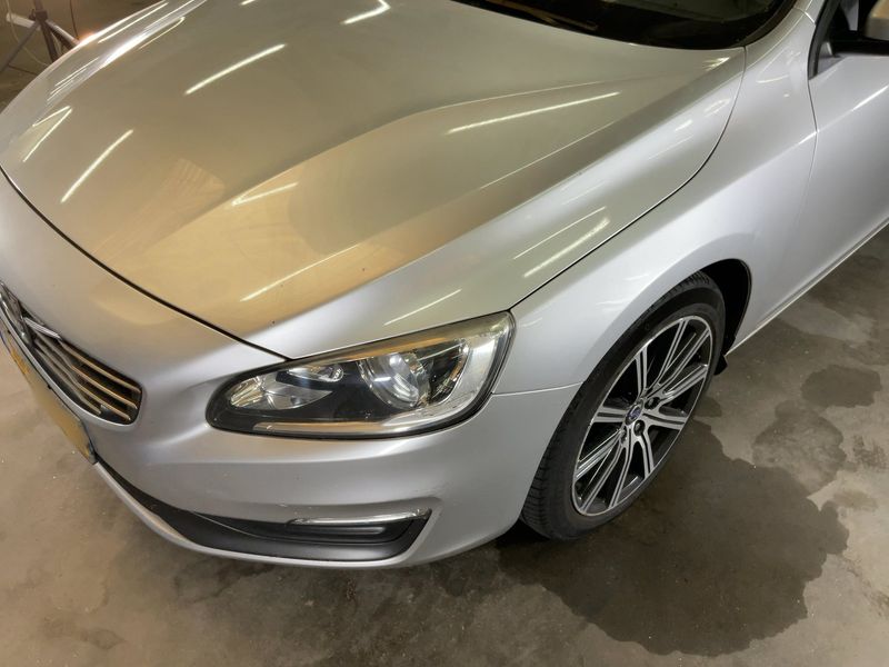 Volvo V60 1.6 D Kinetic — zdjęcie 2