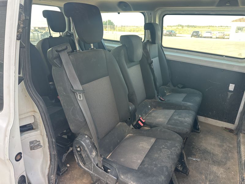 Ford Tourneo Custom 2.0 TDCi 320 L1 Ambiente — zdjęcie 13