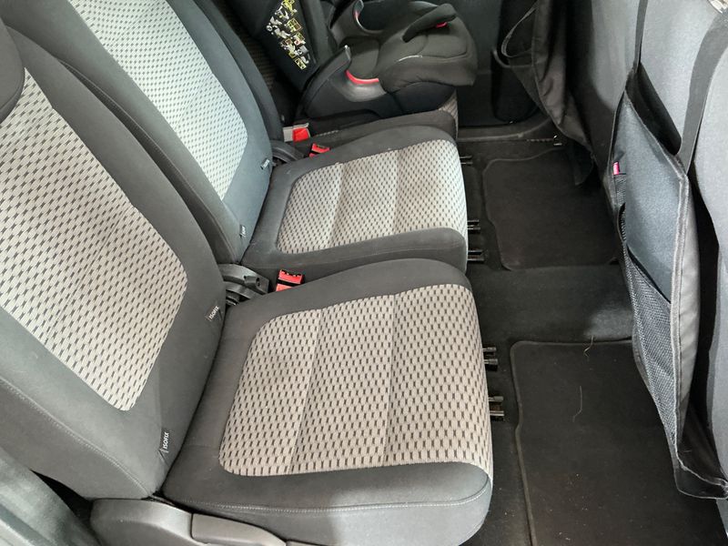Volkswagen Sharan 1.4 TSI Trendline BlueMotion Tech 2011 – снимка 34