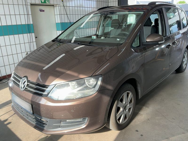 Volkswagen Sharan 1.4 TSI Trendline BlueMotion Tech 2011 – снимка 1