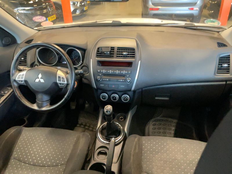 Mitsubishi ASX 1.6 Basis 2WD — zdjęcie 12