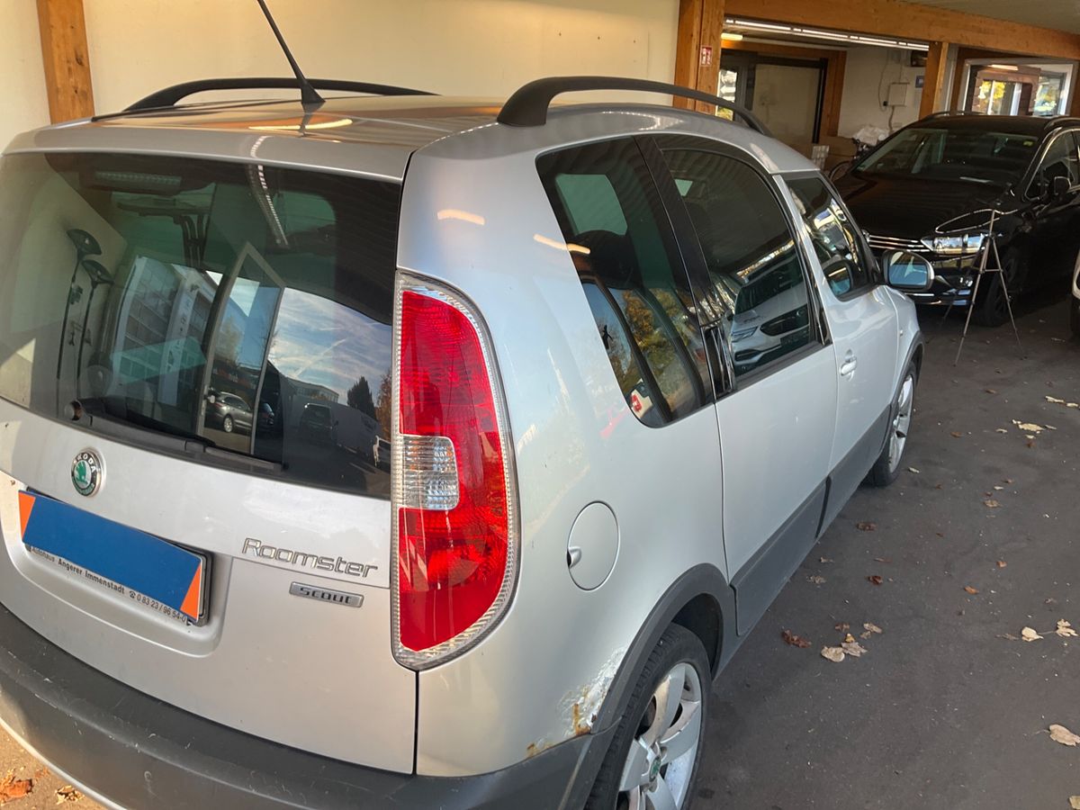 Skoda Roomster 1.2 TSI Scout