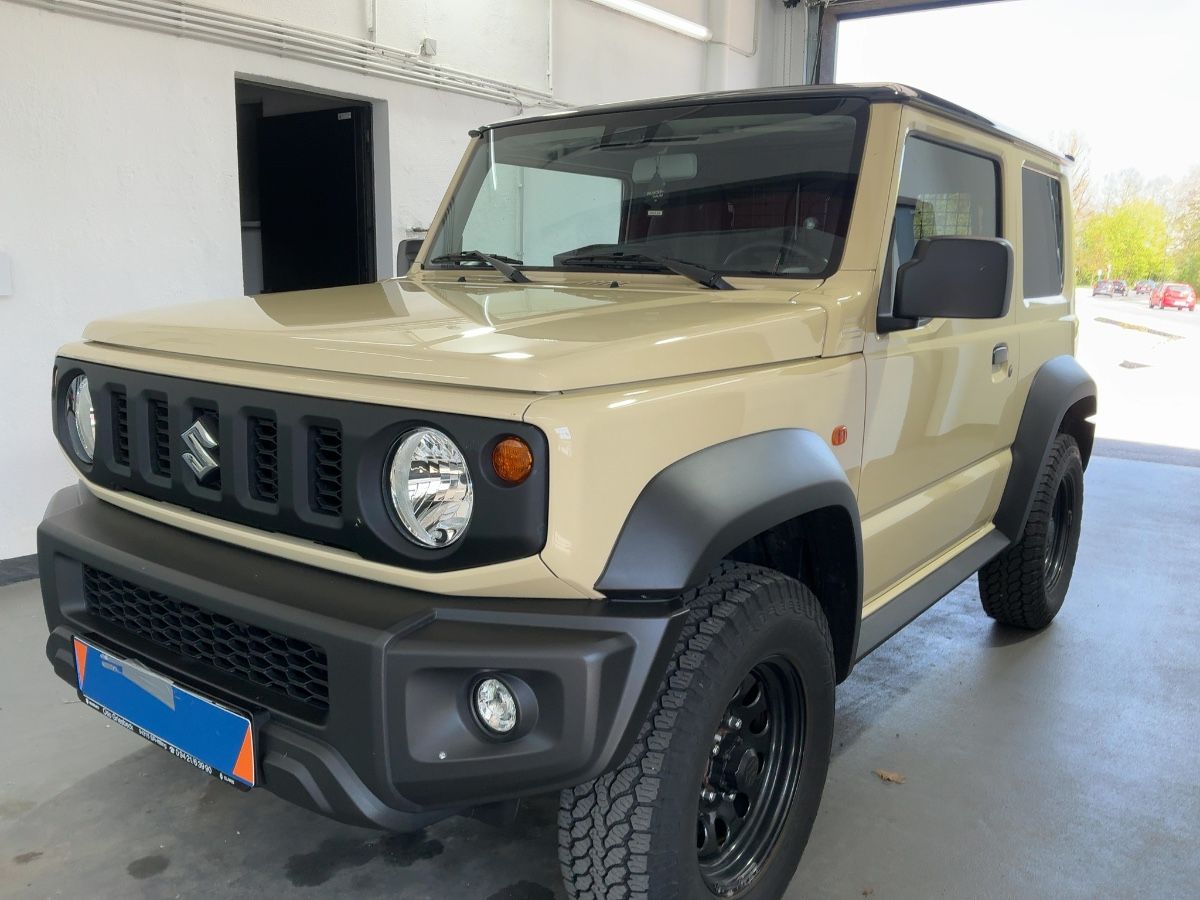 Suzuki Jimny 2023