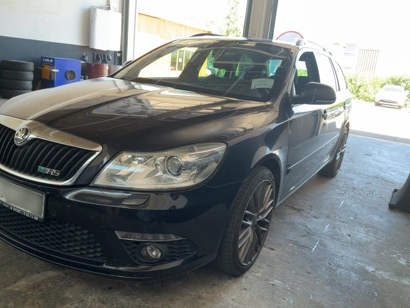 Skoda Octavia 2.0 TDI RS 2010 – снимка 1