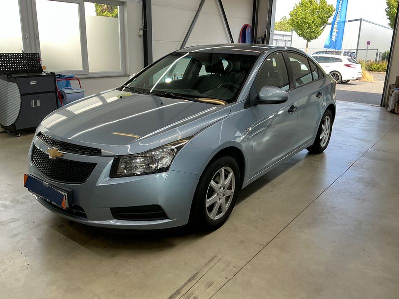 Chevrolet Cruze 1.6 Basis