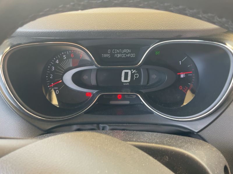 Renault Captur 1.2 TCe Zen — zdjęcie 13