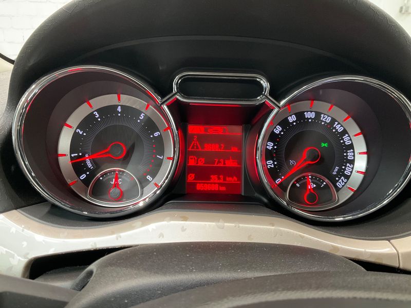 Opel Adam 1.4 Glam — zdjęcie 13