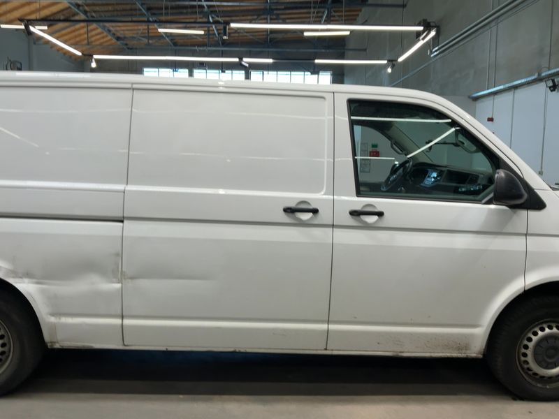 Volkswagen T6 Transporter 2.0 TDI Kasten lang FWD — zdjęcie 7