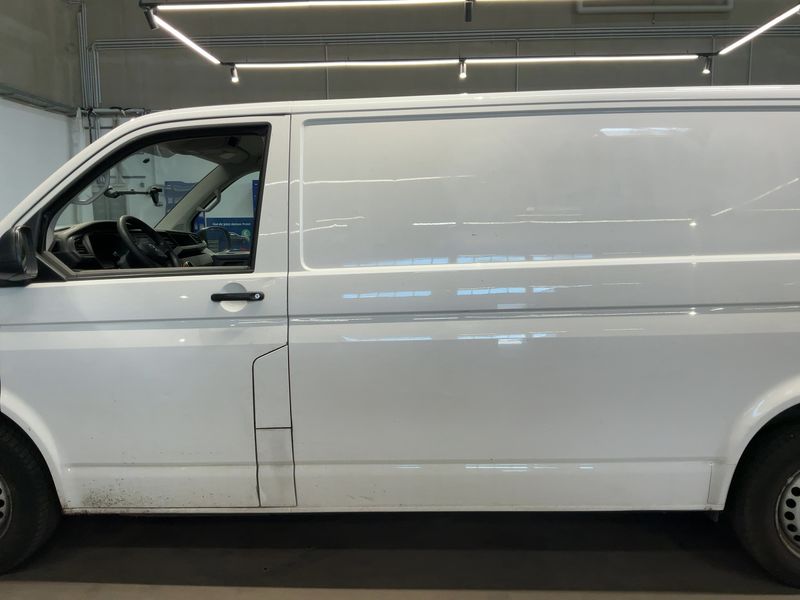 Volkswagen T6 Transporter 2.0 TDI Kasten lang FWD — zdjęcie 4