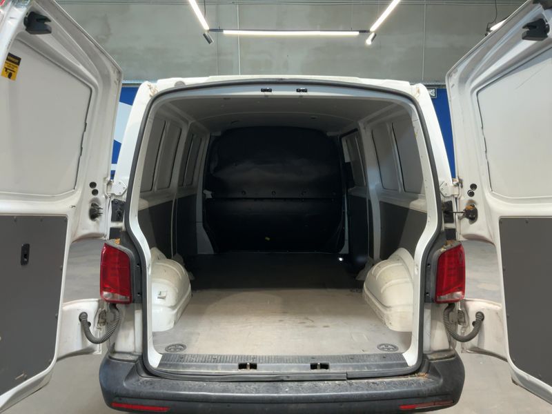 Volkswagen T6 Transporter 2.0 TDI Kasten lang FWD — zdjęcie 10