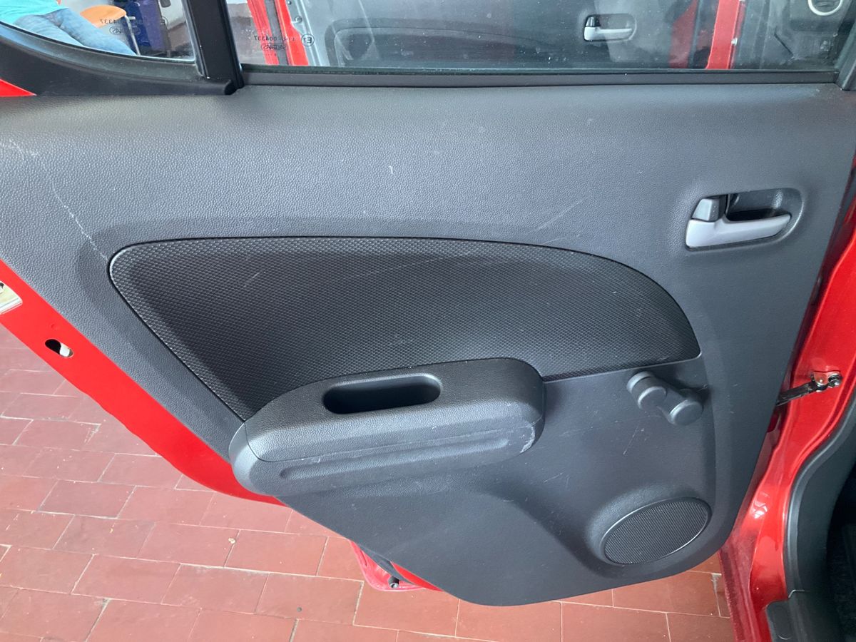 Suzuki Splash 2011 — photo 34
