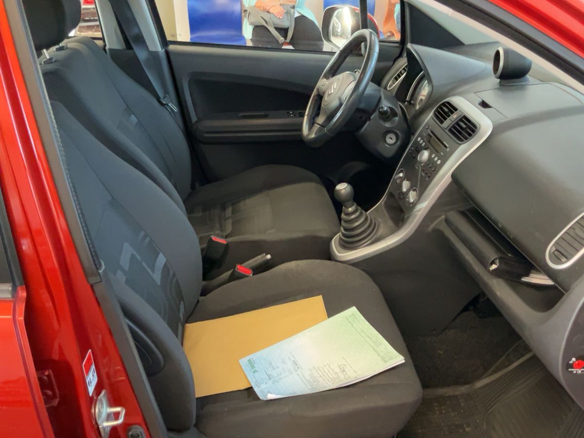 Suzuki Splash 2011 — photo 18