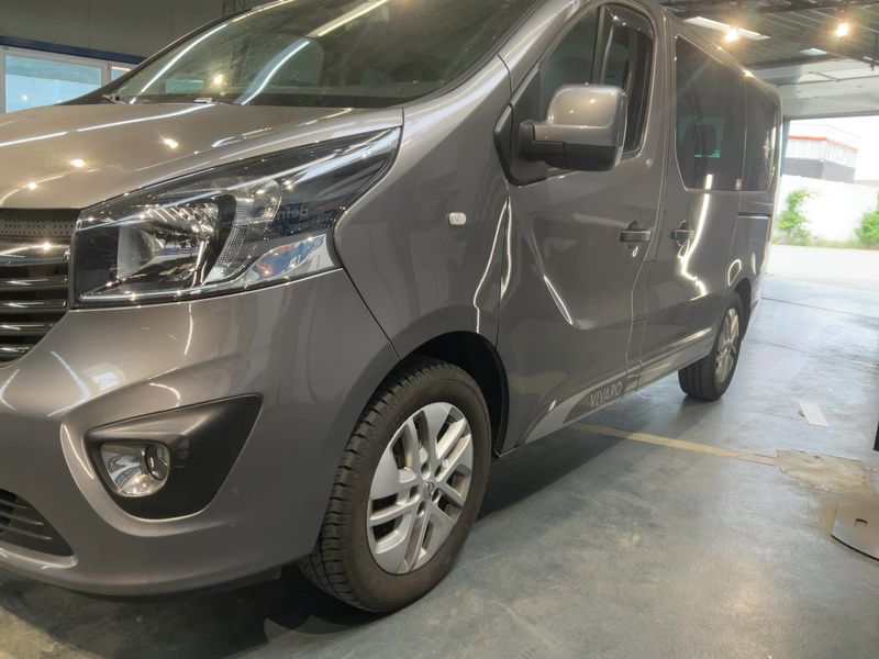 Opel Vivaro 1.6 CDTI Biturbo Combi L1H1 2,7t Sport — zdjęcie 2