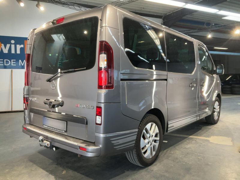 Opel Vivaro 1.6 CDTI Biturbo Combi L1H1 2,7t Sport — zdjęcie 6