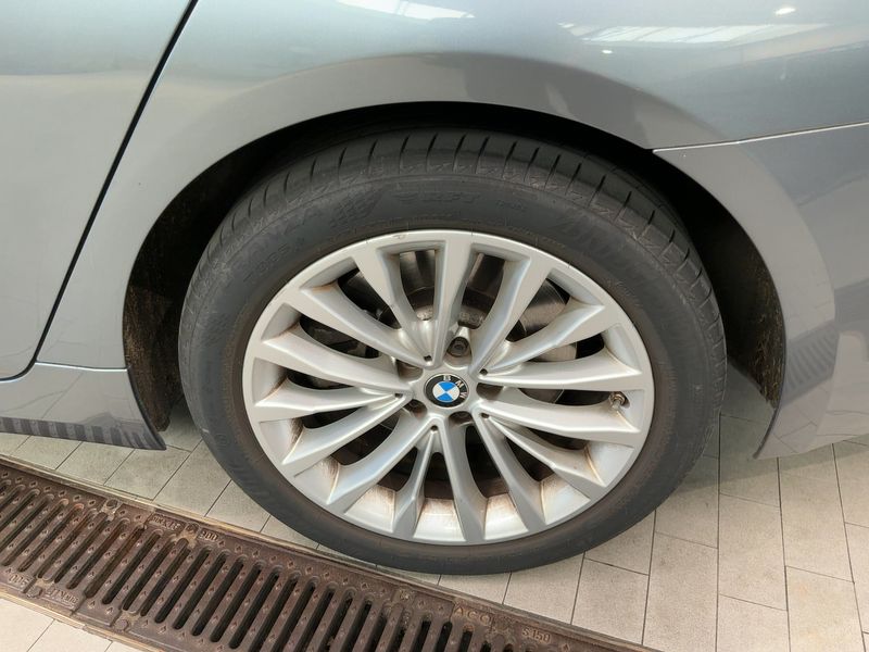 BMW 5er 530d xDrive Luxury Line 2017 – снимка 5