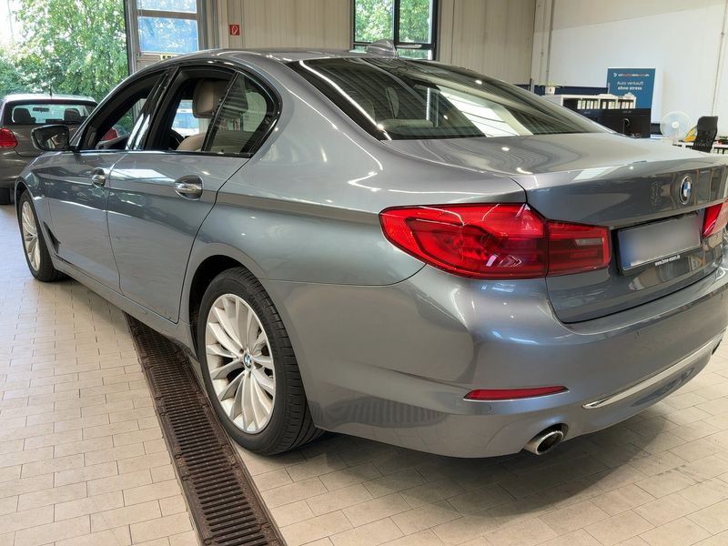 BMW 5er 530d xDrive Luxury Line 2017 – снимка 6