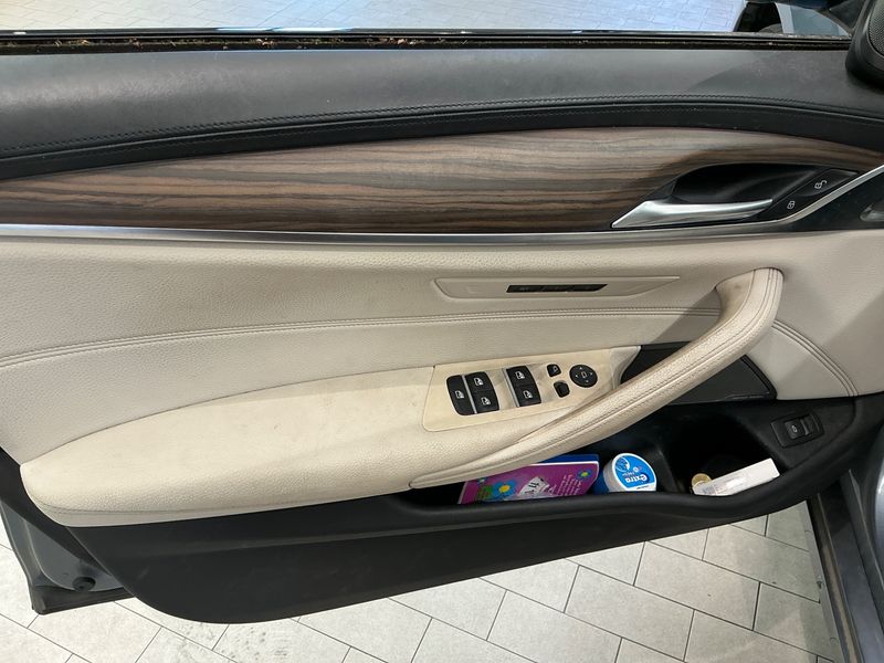 BMW 5er 530d xDrive Luxury Line 2017 – снимка 28
