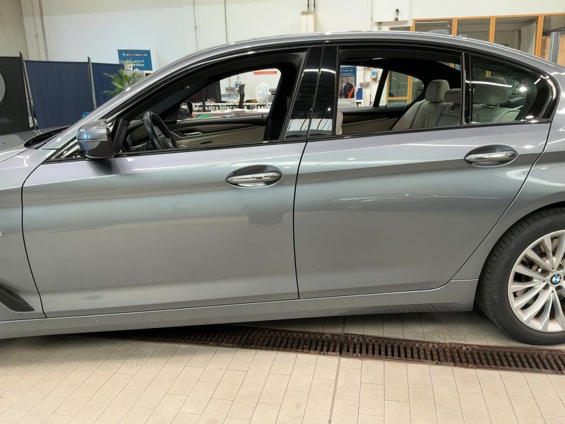 BMW 5er 530d xDrive Luxury Line 2017 – снимка 4