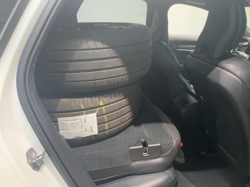 Volvo V90 Cross Country 2.0 D5 Pro AWD — zdjęcie 14