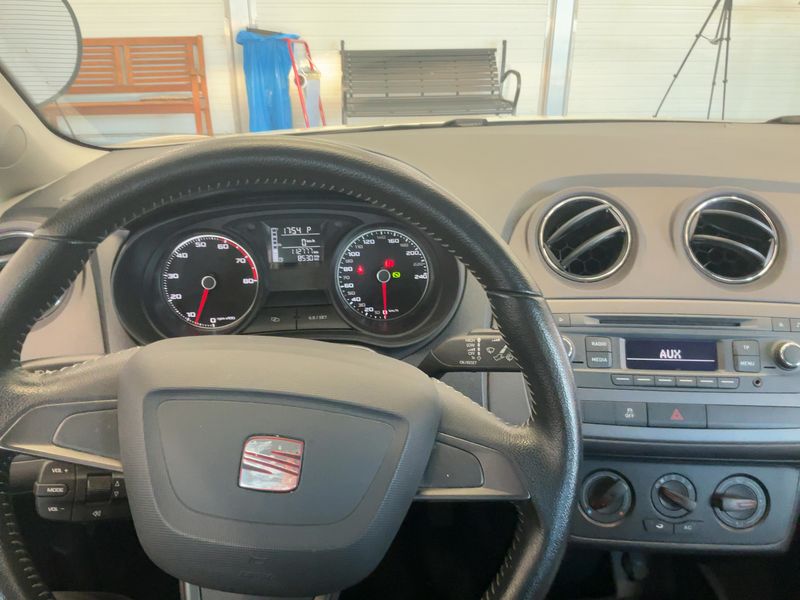 Seat Ibiza 1.2 TSI Stylance / Style — zdjęcie 12