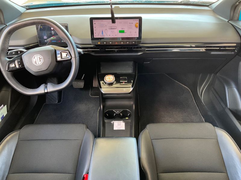 MG 4 electric drive 150 kW Luxury — zdjęcie 12