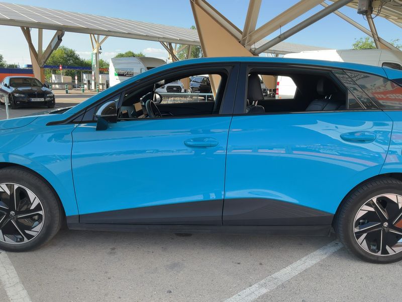 MG 4 electric drive 150 kW Luxury — zdjęcie 4