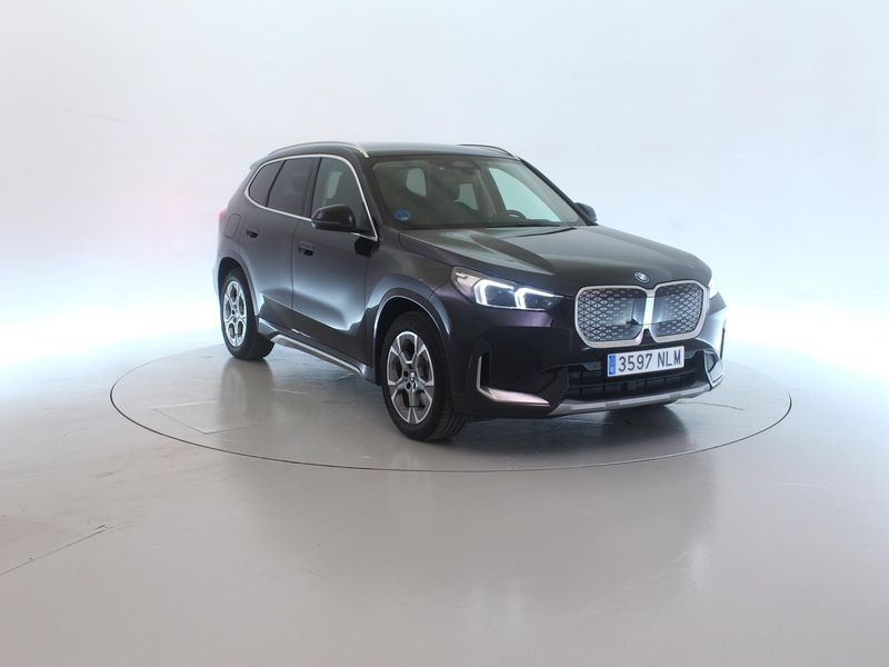 BMW iX1 eDrive 20 xLine — zdjęcie 7