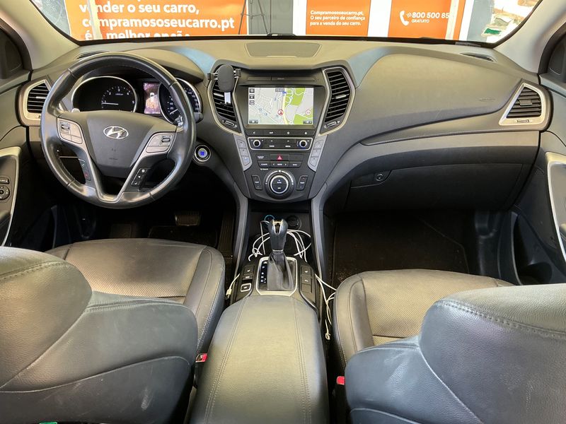 Hyundai Santa Fe 2.2 CRDi Family+ 2WD — zdjęcie 12