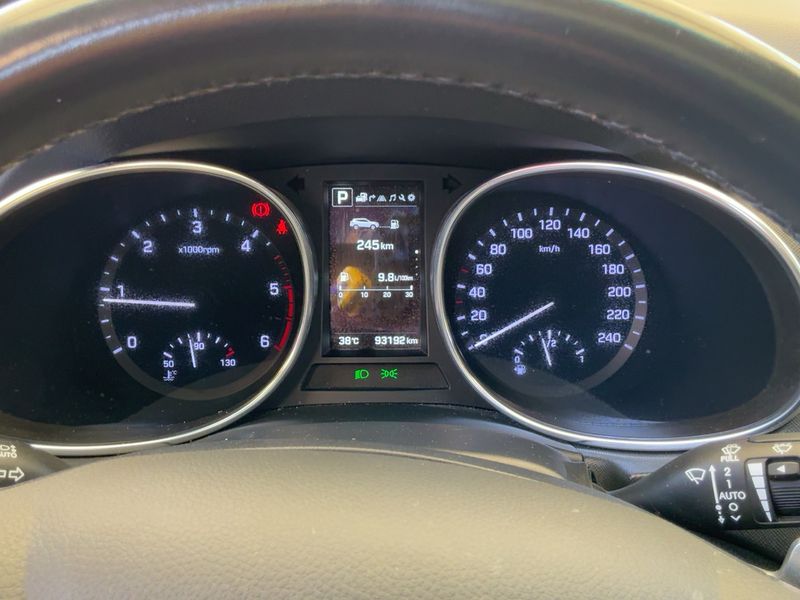 Hyundai Santa Fe 2.2 CRDi Family+ 2WD — zdjęcie 13