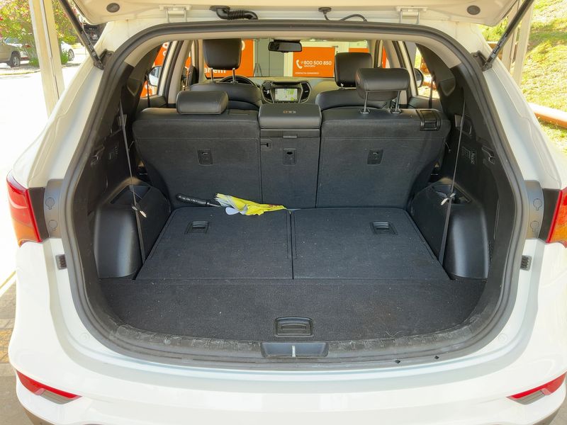 Hyundai Santa Fe 2.2 CRDi Family+ 2WD — zdjęcie 10