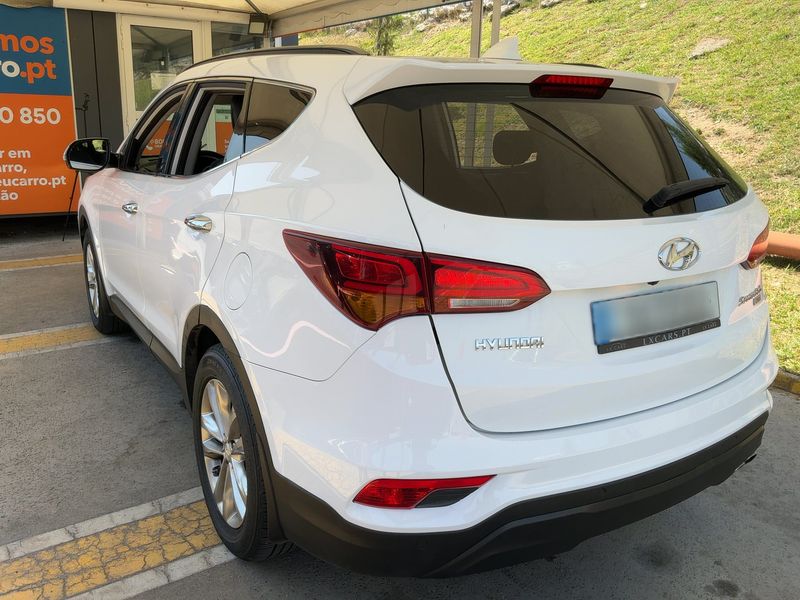 Hyundai Santa Fe 2.2 CRDi Family+ 2WD — zdjęcie 3