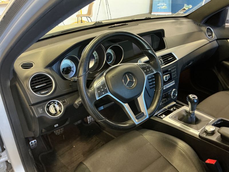 Mercedes-Benz C-Klasse C 220 CDI BlueEfficiency 2012 – снимка 23