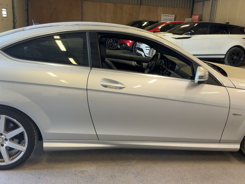 Mercedes-Benz C-Klasse C 220 CDI BlueEfficiency 2012 – снимка 10