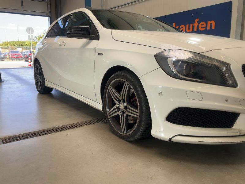 Mercedes-Benz A-Klasse A 250 AMG Sport — zdjęcie 8