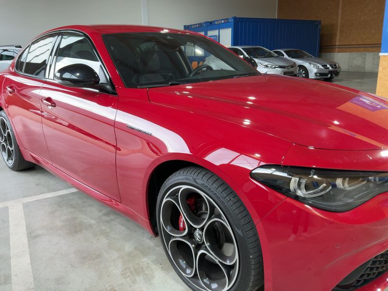 Alfa Romeo Giulia 2.0 Turbo Competizione Q4 — zdjęcie 8