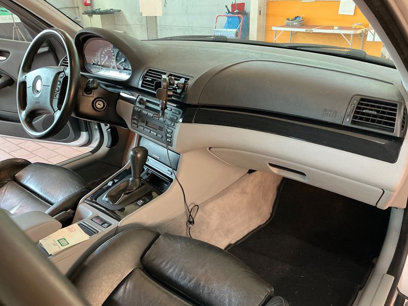 BMW 3er 320i 2001 – снимка 29