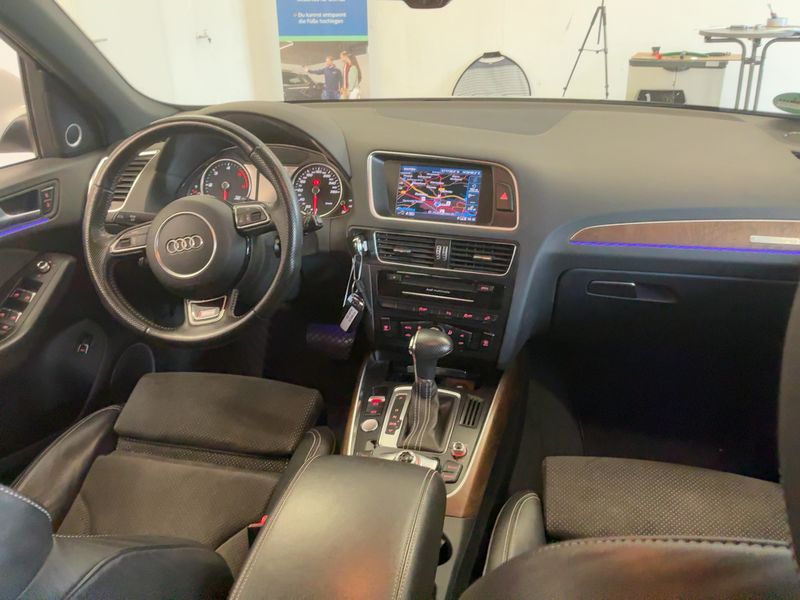 Audi Q5 3.0 V6 TDI quattro — zdjęcie 12