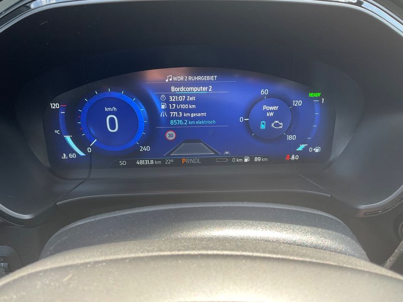 Ford Kuga 2.5 Plug-in Hybrid ST-Line — zdjęcie 13