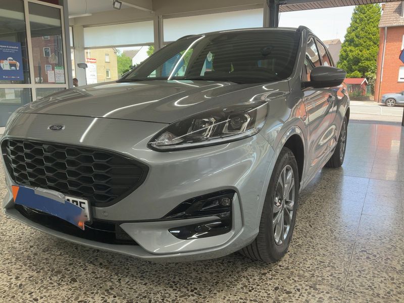 Ford Kuga 2.5 Plug-in Hybrid ST-Line — zdjęcie 1