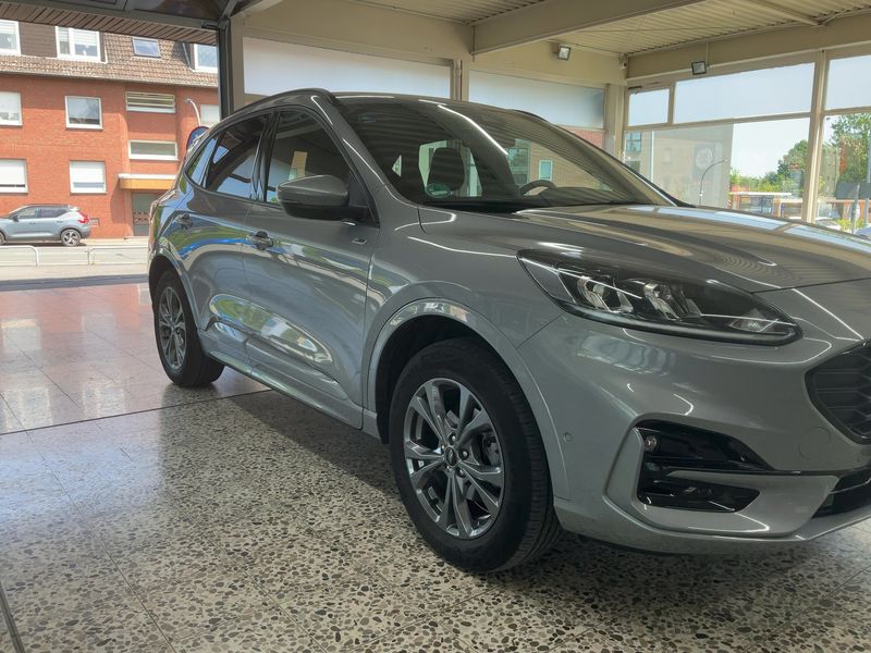 Ford Kuga 2.5 Plug-in Hybrid ST-Line — zdjęcie 8
