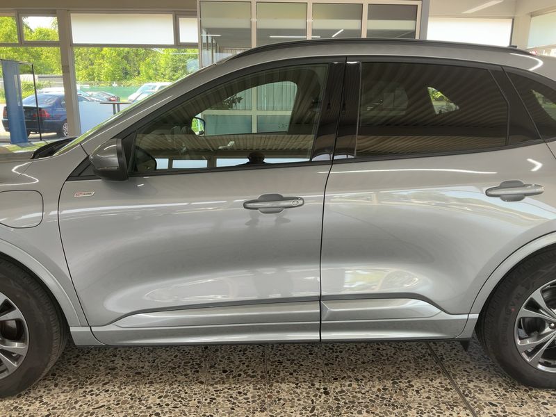 Ford Kuga 2.5 Plug-in Hybrid ST-Line — zdjęcie 4