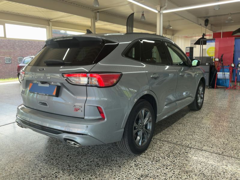 Ford Kuga 2.5 Plug-in Hybrid ST-Line — zdjęcie 6