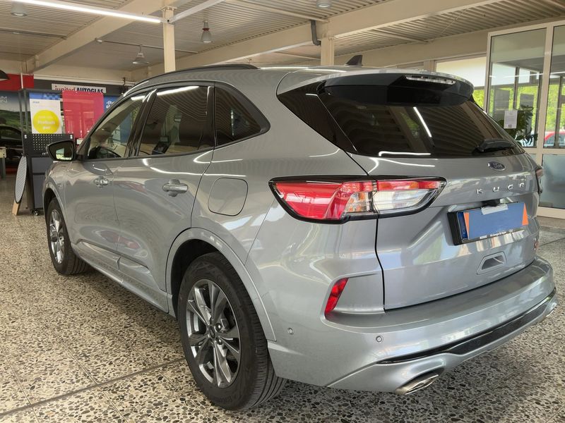Ford Kuga 2.5 Plug-in Hybrid ST-Line — zdjęcie 3