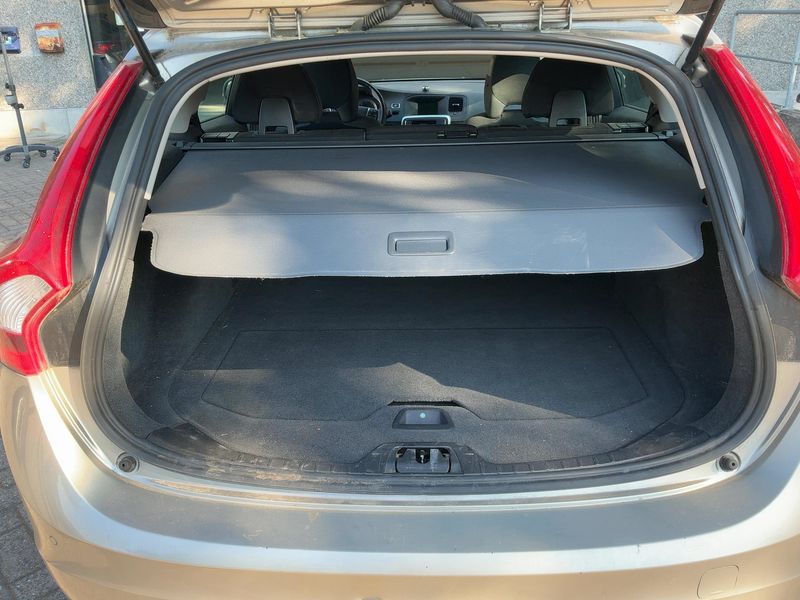 Volvo V60 2.0 D3 Momentum — zdjęcie 10