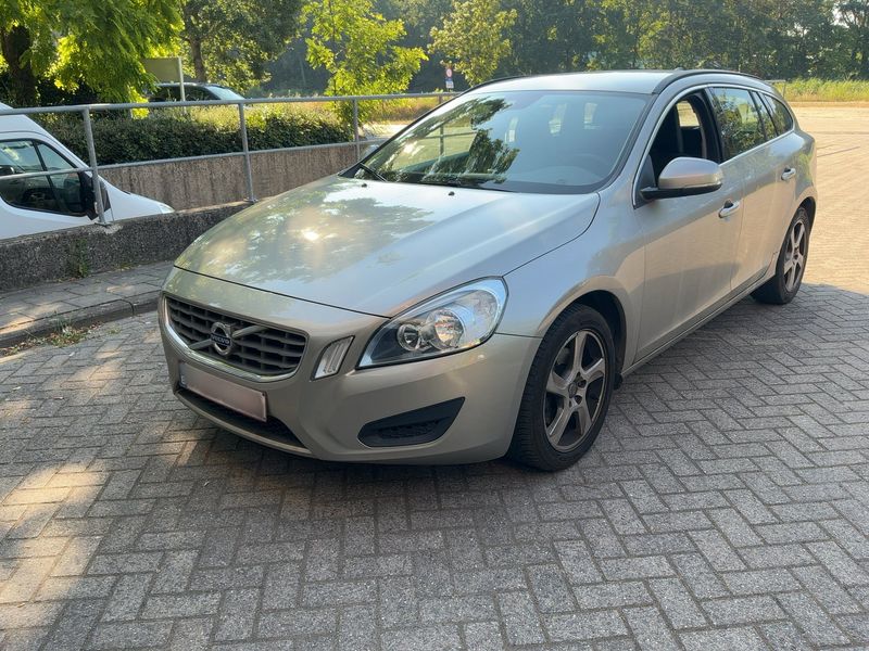 Volvo V60 2.0 D3 Momentum