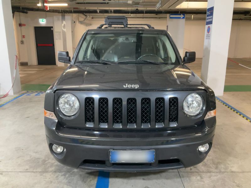 Jeep Patriot 2.2 CRD Limited — zdjęcie 9